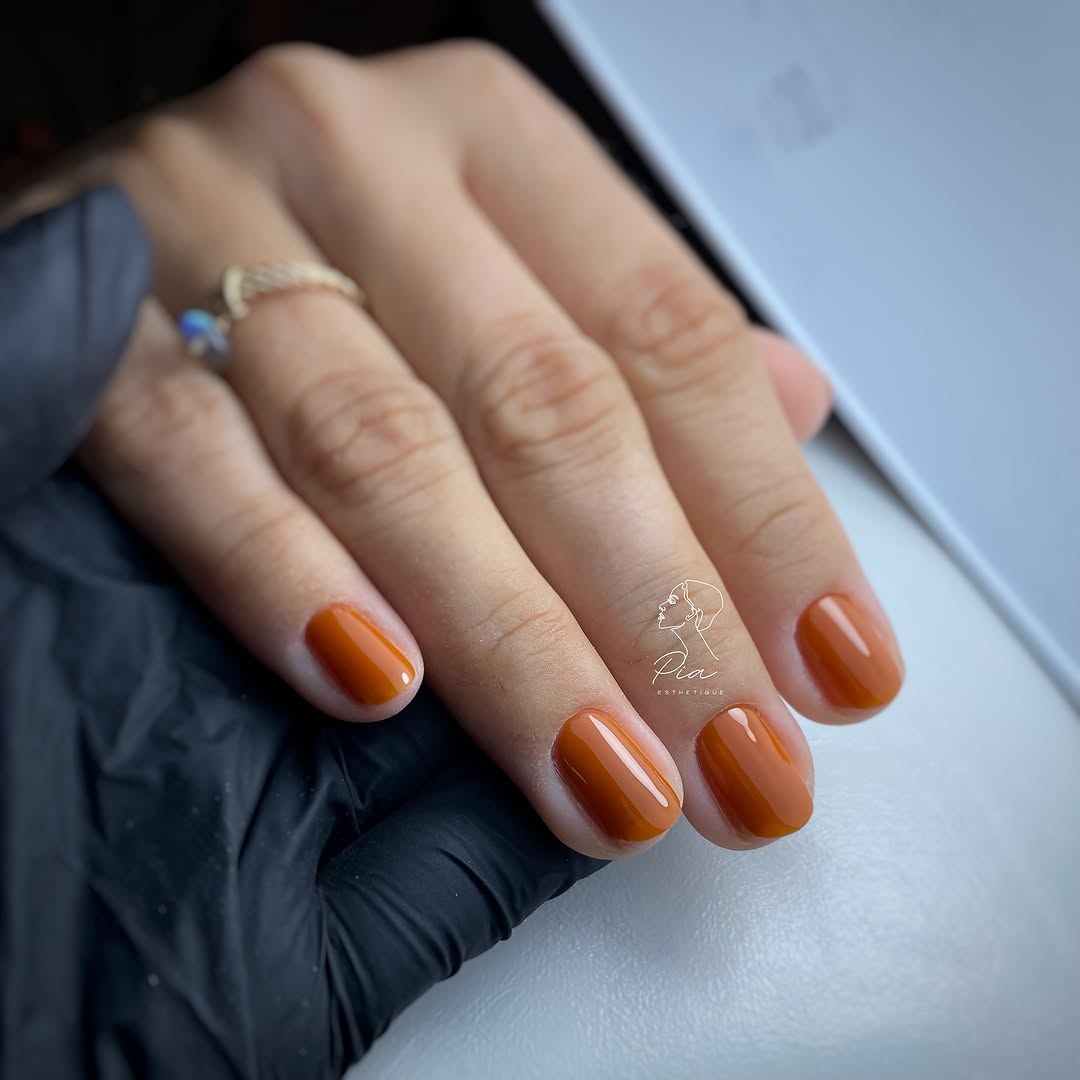 Varnis semi-permanent couleur terracotta
